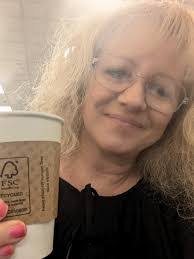 Jennifer Wolverton's Instagram, Twitter & Facebook