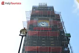 Strictly speaking, the name refers to only the great hour bell, but it is commonly associated with the whole clock tower at the northern end of the houses of parliament. Big Ben Informationen Zu Offnungszeiten Glocke Uhr Und Renovierung Touristen In London Touristen In London
