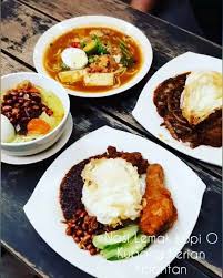 Hidangan beranika nasi lemak berbungkus daun pisang dan sambal orang dulu dulu. Resepi Terbaik Hanya Di Nasi Lemak Kopi O Kubang Kerian