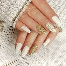 Nail art designs, hairstyle&haircuts, streetstyle, halloween, nail art, hairs, tattoos, and more fashion ideas for ladies. 20 Best Winter Nail Designs Best Winter Nail Ideas 2021