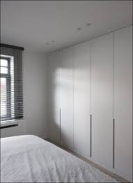 26 Armoires De Chambre A Coucher Populaires Design Idee De Deco Placard Design Amenagement Placard Chambre Porte Placard