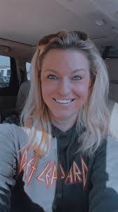 Stephanie Ide's Instagram, Twitter & Facebook