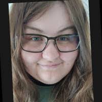 Sarah Gade's Instagram, Twitter & Facebook