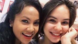 Ask anything you want to learn about steffi zamora by getting answers on askfm. Nyaris Susah Dibedakan Ibunda Steffi Zamora Ini Terlihat Awet Muda Banget Bak Gadis Tribunstyle Com