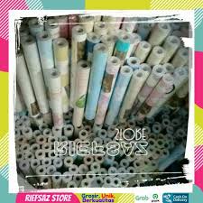 Toko jual wallpaper dinding murah di bogor toserba online toko via anekabarangjasa.wordpress.com. Jual Wallpaper Sticker Dinding Sj 3001 2 Ukuran 10 M X 45 Cm Terbaru Juli 2021 Blibli