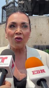 Aida Cuevas recuerda su encuentro con María Félix y Juan Gabriel