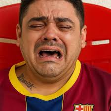 A llorar a otro lado..... Perdió Perdió así de fácil más claro no se puede  .Esto aplica en todo, se quedó ilusionado.