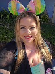 Lacey Reeder's Instagram, Twitter & Facebook