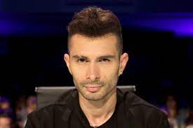 Öreg vagy ehhez a műfajhoz. Byealex Nagy Bajba Kerult Az X Faktor Mentorhazaban Csalodnia Kellett A Zenekarokban Hazai Sztar Femina