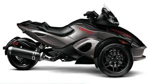 Oh Look A Snowmobile On The Highway Brp Can Am Spyder Rs S Can Am Spyder Can Am Spyder