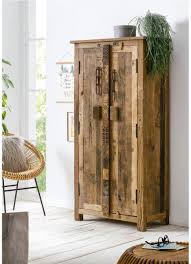 Unsere redaktion hat unterschiedlichste hersteller & marken analysiert und wir zeigen. Woodkings Holz Kleiderschrank Kavali Recyceltes Massivholz Rustikal Flurschrank Vintage Flurmobel Dielenschrank Holzschrank Amazon De Kuche Haushalt