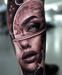 Incredible leg sleeve crafted at the recent @oporto_tattoo🖤 This  masterpiece was created by the talented @alan.saavedra.tattoo and took  home: 🥇1st place Best of Back and Grey 🏅 2nd place Best of Day -