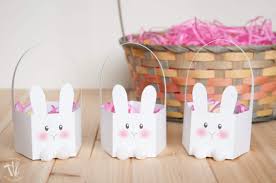 I have created two different sized easter bunny patterns that would be perfect for a wide variety of creative and festive projects. Printable Easter Bunny Basket Template