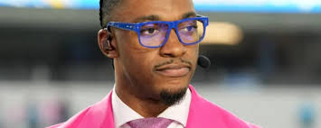 Robert Griffin: Breaking News, Rumors & Highlights