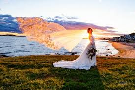 Dress up for a night on the tiles in elegant high heel sandals or browse around a holiday market in stylish and comfortable flat gladiators. Wedding Photographers In Connecticut The Knot