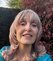 Jane Sanger (@luminofilms)