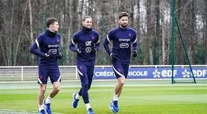 وأعلن منتخب فرنسا إصابة مبابي بفيروس كورونا قبل أيام، خلال مشاركته ونفى مدرب منتخب فرنسا ديدييه ديشان أن يكون قد قلل من احترام أي شخص، ردا على غضب البرازيلي. Hd3g20i Ikyllm