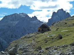 Maybe you would like to learn more about one of these? Paseos Por Las Montanas 322 Refugio Collado Jermoso Y Torre De La Palanca Picos De Europa Cordinanes Leon
