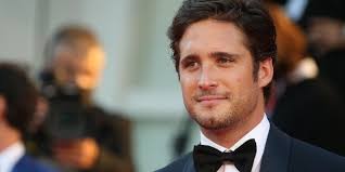 He is best known for playing rocco in the mexican soap opera rebelde. Before Renata Notni Who Were The Girlfriends Of Diego Boneta The Protagonist Of Luis Miguel The Series Market Research Telecast