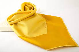 pin by duygu pamuk on esarp model teknikleri scarf flatlay flatlay fashion