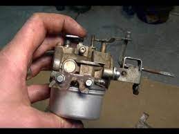 Tecumseh carburetors are identified by a manufacturing number and date code stamped on the 89 4f5 complete carburetor replacement may be accomplished with a standard service carburetor. Diy Tecumseh Snowblower Carburetor Throttle Shaft Lever Repair Part 2 Youtube