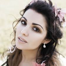 Admittedly, anna netrebko is the favorite soprano in this household, but i was skeptical about purchasing this album. Anna Netrebko Fan Lexikon