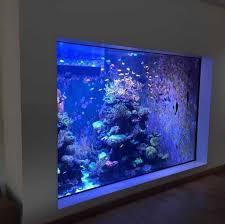 20 Geweldige Aquarium Woonkamer Ideeen Amazing Aquariums Fish Tank Wall Wall Aquarium
