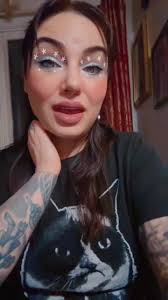 Nora Cummings (@noracummings)