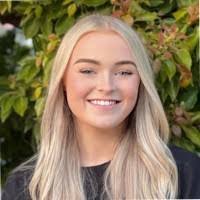 Cara Bates's Instagram, Twitter & Facebook