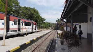 Yuk kita simak bersama jadwal ka railbus batara kresna solo wonogiri terbaru mulai 2021 berlaku mulai april. Kereta Batara Kresna Solo Wonogiri Arif Setiawan