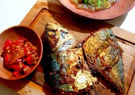 Resep sambal bajak, sambal ini cocok untuk kamu yang hobi makan dengan menggunakan sambal sebagai cocolannya. Resep Ikan Goreng Kembung Sambal Terasi Matang Lezat Sekali Resep Umami