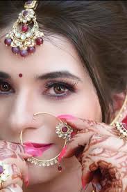 Lavish Unisex Salon in Navlakha,Indore