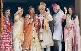 For the registered marriage, soha became the prettiest bride in an ivory sabyasachi lehenga paired with a contrasting kesari orange dupatta. Celebrity Weddings Soha Ali Khan S Royal Wedding