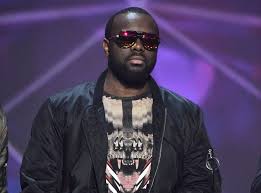 Le Concert De Maitre Gims A Ete Interdit Aux Sables D Olonne Maitre Gims Concert Le Concert
