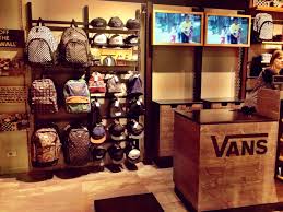More than just an industrial hub, since the end of the nineteenth century turin has been a home to research and innovation in fields ranging from filmmaking and fashion to communications, visual arts. Ù…ÙˆØ±Ø¯Ù† ÙˆØµÙ Ø§Ù„Ø¹Ù…Ù„ Ø§Ù…Ø±Ø§Ø© Ø¬Ù…ÙŠÙ„Ø© Negozio Vans Torino Dsvdedommel Com