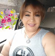 LA ATRAPAN CON MÁS DE 30 ENVOLTORIOS Agentes del COE detuvieron a Loren  Samira Z. R., de 33 años, en posesión de 30 dosis de heroína en la colonia  División del Norte,