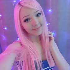 Good morning everyone~ I hope you have a good day today! 💕 Thank you so  much to everyone that joined my streams last night~ I had a great time  talking with everyone.