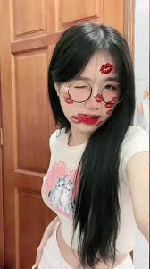 Hồng Phước Lộ Quần Trắng