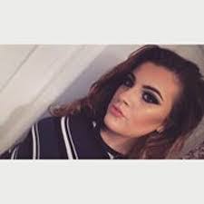 Babette Thompson's Instagram, Twitter & Facebook