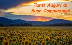 Mazzo di garofani rosa su sfondo, tenui colori pastello. 45 Migliori Immagini Di Buon Compleanno Per Whatsapp