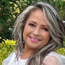 Yolanda Leonard's Instagram, Twitter & Facebook