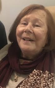 Elizabeth Bella's Instagram, Twitter & Facebook