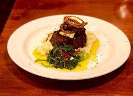 All of the big american holidays are covered. Holiday Inn Resort Lake George T R Restaurant Tr S Restaurant Lounge Lake George Traveller Reviews Tripadvisor