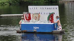 Maybe you would like to learn more about one of these? Pin By Mark Carew On Phlatboyz Boat Parade Boat Decor Small Pontoon Boats