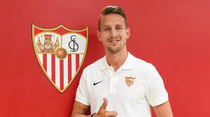 De jong previously played for dzc '68, de graafschap, twente, borussia mönchengladbach, newcastle united and psv before joining sevilla in 2019. De Loopbaan Van Luuk De Jong Betrokken Bij 282 Doelpunten Rtl Nieuws