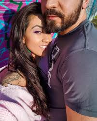 Hyży uczestniczył w x factor , gdzie ostatecznie zajął czwarte miejsce. Maja Hyzy Pokazala Ciazowy Brzuszek Jest Juz Ogromny