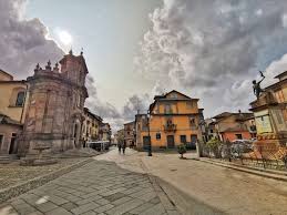 I negozi sono luoghi commerciali di piccole o medie dimensioni dove è possibile acquistare merce e/o servizi. Cosa Vedere A Serra San Bruno La Cosiddetta Citta Del Fungo In Calabria