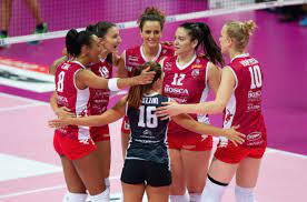 Al torneo hanno partecipato tredici squadre di club italiane e la vittoria finale è andata per la quarta volta consecutiva all' imoco. Domani Lo Storico Debutto Di Cuneo Nella Serie A1 Di Pallavolo Femminile Cuneodice It