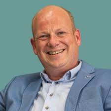 Mensen denken vaak dat Carnaval alleen om 'helemaal losgaan' draait, maar  voor mij is dat niet zo.