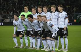 Im trikot der deutschen nationalmannschaft macht die europameisterschaft 2021 noch viel mehr spaß. Deutschland Trikot 2021 Shop Dfb Trikot 2021 Kaufen